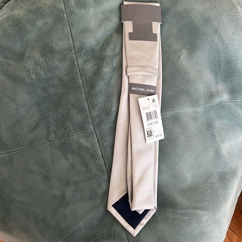 Michael Kors, silver tie - Picture 4 of 4